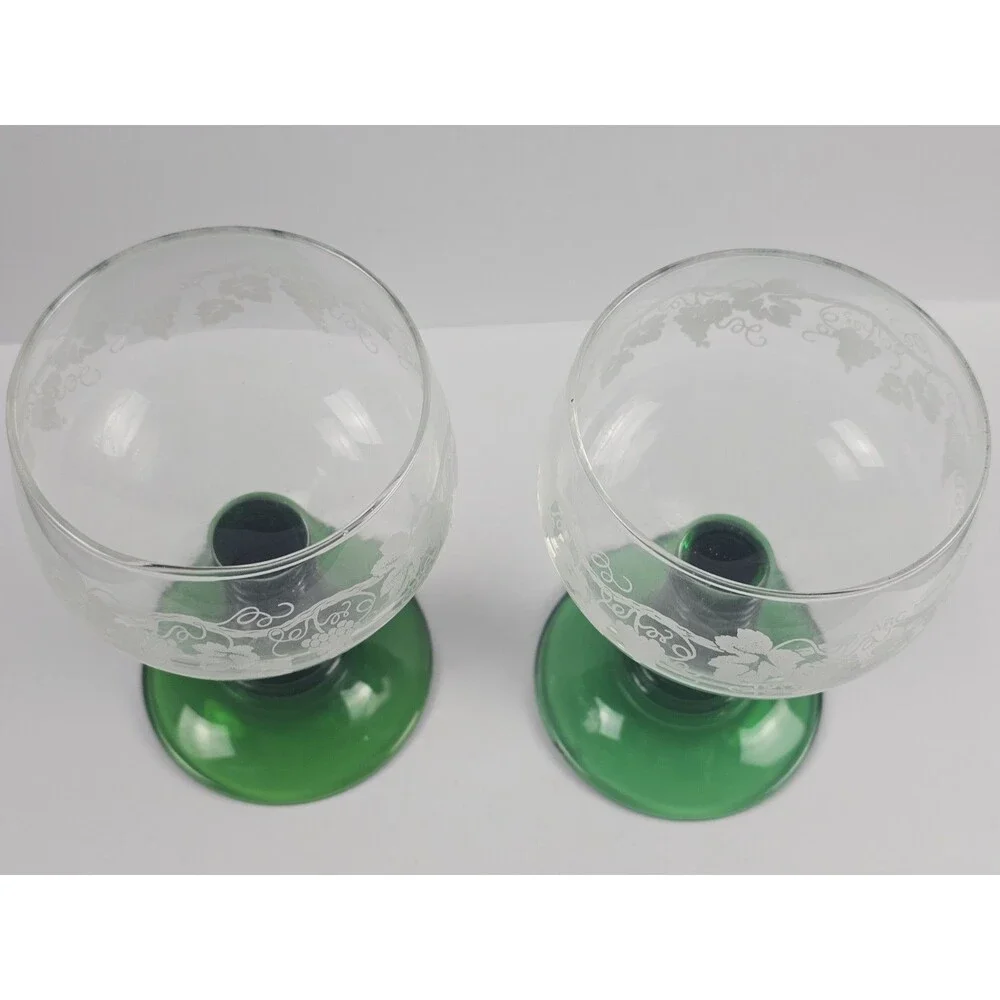 Vintage French Luminarc Green Beehive Stemmed Grape Etched VCA Wine Glasses - 2